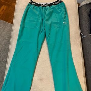Women’s scrub bottoms